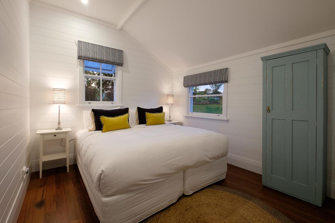 Goonoo Goonoo Station Hotel Tamworth Exterior photo A bedroom at the hotel
