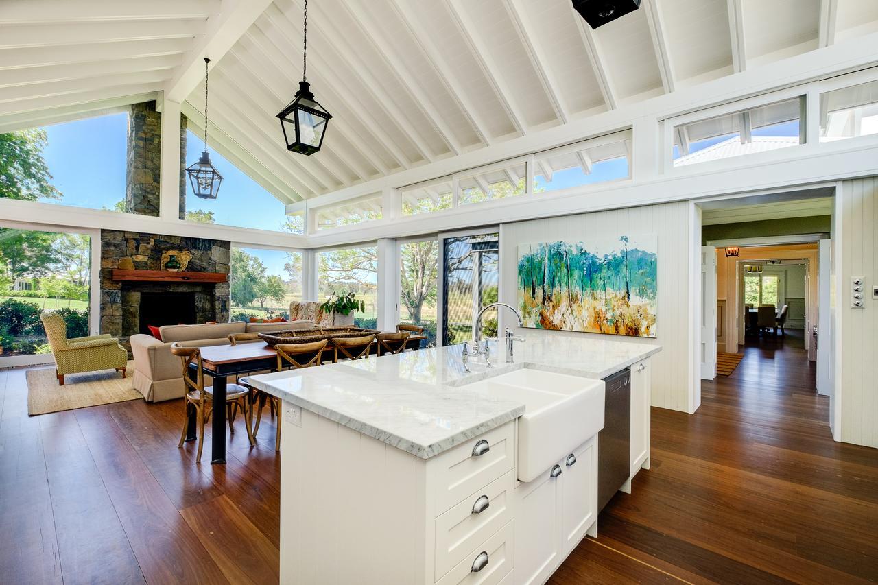 Goonoo Goonoo Station Hotel Tamworth Exterior photo Interior of a home in the San Francisco Bay Area