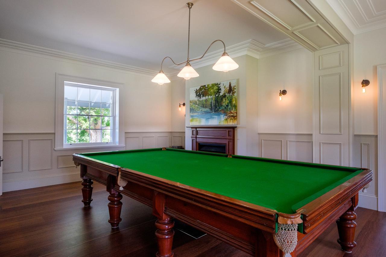Goonoo Goonoo Station Hotel Tamworth Exterior photo A pool table