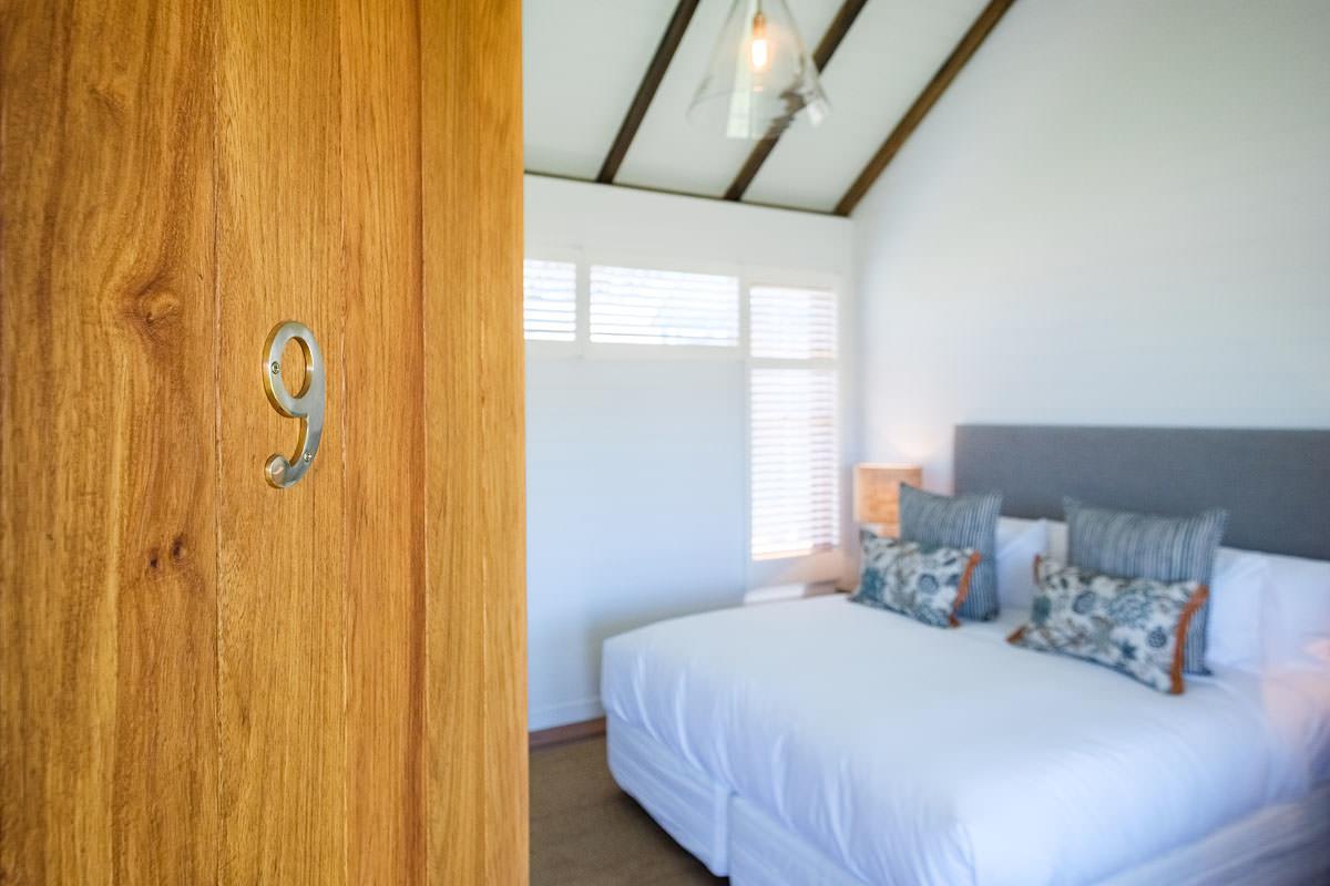 Goonoo Goonoo Station Hotel Tamworth Exterior photo A bedroom at the Cape Heritage